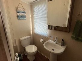 Blue Dolphin Holiday Park - Holiday Accommodation 16278 - North Yorkshire (incl. Whitby) - 1185962 - thumbnail photo 10