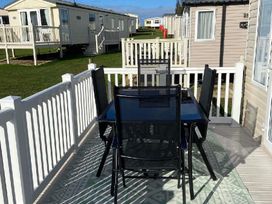 Blue Dolphin Holiday Park - Holiday Accommodation 16278 - North Yorkshire (incl. Whitby) - 1185962 - thumbnail photo 14