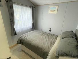 Hoburne Naish - Holiday Accommodation 16298 - Hampshire - 1185970 - thumbnail photo 11