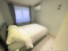Hoburne Naish - Holiday Accommodation 16298 - Hampshire - 1185970 - thumbnail photo 12