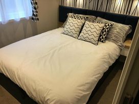 Manor Park Holiday Village - Holiday Accommodation 16324 - Norfolk - 1185980 - thumbnail photo 14