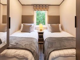 Kelling Heath Holiday Park - Holiday Accommodation 16335 - Norfolk - 1185984 - thumbnail photo 13