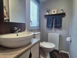 Kiln Park Holiday Park - Holiday Accommodation 16336 - South Wales - 1185985 - thumbnail photo 9