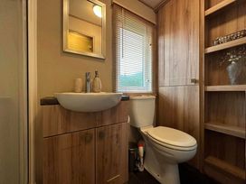 Naze Marine Holiday Park - Holiday Accommodation 16337 - Suffolk & Essex - 1185986 - thumbnail photo 5