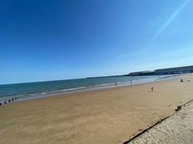 Naze Marine Holiday Park - Holiday Accommodation 16337 - Suffolk & Essex - 1185986 - thumbnail photo 8