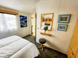 Seven Bays Park (Maribou) - Holiday Accommodation 16355 - Cornwall - 1185990 - thumbnail photo 5