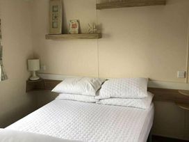 Caister Holiday Park - Holiday Accommodation 16360 - Norfolk - 1185991 - thumbnail photo 5