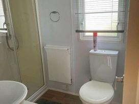 Caister Holiday Park - Holiday Accommodation 16360 - Norfolk - 1185991 - thumbnail photo 9