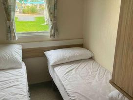 Caister Holiday Park - Holiday Accommodation 16360 - Norfolk - 1185991 - thumbnail photo 10