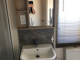 Unity Holiday Resort - Holiday Accommodation 16365 - Somerset & Wiltshire - 1185993 - thumbnail photo 7