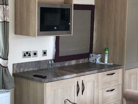 Unity Holiday Resort - Holiday Accommodation 16365 - Somerset & Wiltshire - 1185993 - thumbnail photo 15