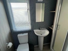 Unity Holiday Resort - Holiday Accommodation 16371 - Somerset & Wiltshire - 1185996 - thumbnail photo 8