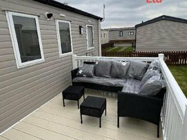 Unity Holiday Resort - Holiday Accommodation 16371 - Somerset & Wiltshire - 1185996 - thumbnail photo 17