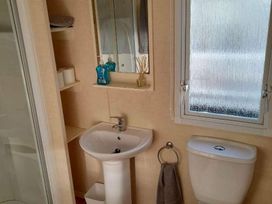 Golden Gate Holiday Centre - Holiday Accommodation 16375 - North Wales - 1185997 - thumbnail photo 7
