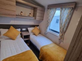 Whitley Bay Holiday Park - Holiday Accommodation 16380 - Northumberland - 1185999 - thumbnail photo 6