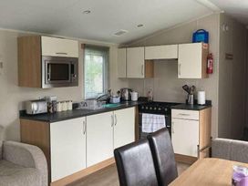 Hafan y Mor Haven - Holiday Accommodation 16383 - North Wales - 1186000 - thumbnail photo 5