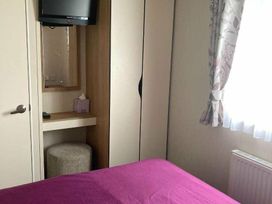 Hafan y Mor Haven - Holiday Accommodation 16383 - North Wales - 1186000 - thumbnail photo 6