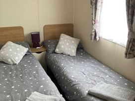 Hafan y Mor Haven - Holiday Accommodation 16383 - North Wales - 1186000 - thumbnail photo 9