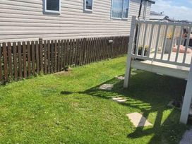 Unity Holiday Resort - Holiday Accommodation 16385 - Somerset & Wiltshire - 1186001 - thumbnail photo 12