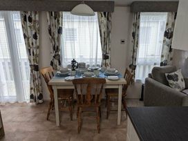 Hoburne Bashley - Holiday Accommodation 16402 - Hampshire - 1186005 - thumbnail photo 2