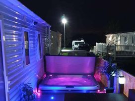 Tattershall Lakes Country Park - Holiday Accommodation 16405 - Lincolnshire - 1186006 - thumbnail photo 7