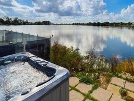 Tattershall Lakes Country Park - Holiday Accommodation 16408 - Lincolnshire - 1186008 - thumbnail photo 2
