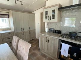 Kiln Park Holiday Park - Holiday Accommodation 16411 - South Wales - 1186009 - thumbnail photo 5