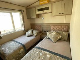 Kiln Park Holiday Park - Holiday Accommodation 16411 - South Wales - 1186009 - thumbnail photo 6