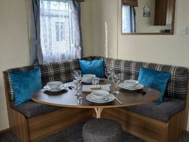 Coopers Beach Holiday Park - Holiday Accommodation 16414 - Suffolk & Essex - 1186010 - thumbnail photo 4