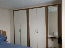 Coopers Beach Holiday Park - Holiday Accommodation 16414 - Suffolk & Essex - 1186010 - thumbnail photo 11