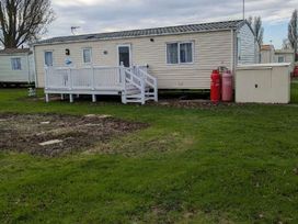 Coopers Beach Holiday Park - Holiday Accommodation 16414 - Suffolk & Essex - 1186010 - thumbnail photo 15