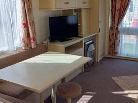 Golden Palm Resort - Holiday Accommodation 16434 - Lincolnshire - 1186015 - thumbnail photo 2