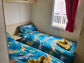Golden Palm Resort - Holiday Accommodation 16434 - Lincolnshire - 1186015 - thumbnail photo 14