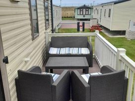 Golden Gate Holiday Centre - Holiday Accommodation 16451 - North Wales - 1186020 - thumbnail photo 3