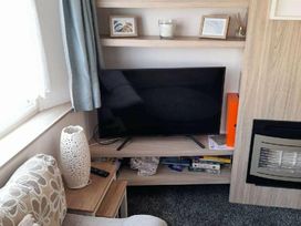 Golden Gate Holiday Centre - Holiday Accommodation 16451 - North Wales - 1186020 - thumbnail photo 5