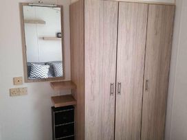 Golden Gate Holiday Centre - Holiday Accommodation 16451 - North Wales - 1186020 - thumbnail photo 9