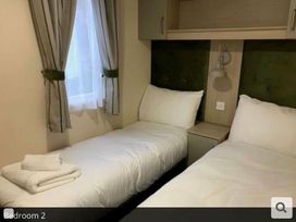 Kelling Heath Holiday Park - Holiday Accommodation 16498 - Norfolk - 1186032 - thumbnail photo 6