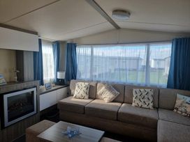 Orchards Holiday Village - Holiday Accommodation 16505 - Suffolk & Essex - 1186035 - thumbnail photo 2