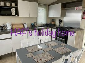 Orchards Holiday Village - Holiday Accommodation 16505 - Suffolk & Essex - 1186035 - thumbnail photo 4