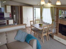 Unity Holiday Resort - Holiday Accommodation 16507 - Somerset & Wiltshire - 1186037 - thumbnail photo 5
