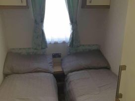 Unity Holiday Resort - Holiday Accommodation 16507 - Somerset & Wiltshire - 1186037 - thumbnail photo 10