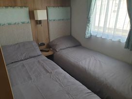 Unity Holiday Resort - Holiday Accommodation 16507 - Somerset & Wiltshire - 1186037 - thumbnail photo 12