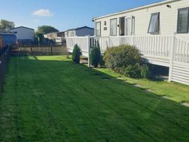 Unity Holiday Resort - Holiday Accommodation 16507 - Somerset & Wiltshire - 1186037 - thumbnail photo 16
