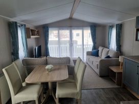 Shorefield Country Park - Holiday Accommodation 16514 - Dorset - 1186038 - thumbnail photo 3