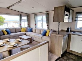 Barmouth Bay Holiday Village - Holiday Accommodation 16524 - Mid Wales - 1186040 - thumbnail photo 3