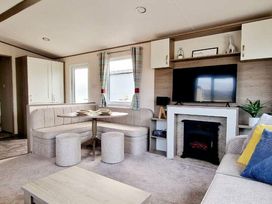 Barmouth Bay Holiday Village - Holiday Accommodation 16524 - Mid Wales - 1186040 - thumbnail photo 4