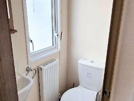 Barmouth Bay Holiday Village - Holiday Accommodation 16524 - Mid Wales - 1186040 - thumbnail photo 8