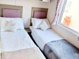 Barmouth Bay Holiday Village - Holiday Accommodation 16524 - Mid Wales - 1186040 - thumbnail photo 9