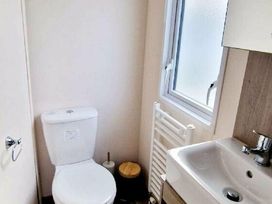 Barmouth Bay Holiday Village - Holiday Accommodation 16524 - Mid Wales - 1186040 - thumbnail photo 11