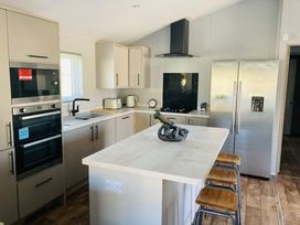 Pendine Sands - Holiday Accommodation 16559 - South Wales - 1186049 - thumbnail photo 2
